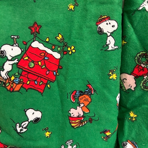 Peanuts/Snoopy Pajamas - Picture 7 of 9